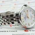 Certina C0322071111600 наручные женские часы застежка крупным планом