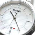 Tissot T0942101111100 наручные женские часы застежка крупным планом
